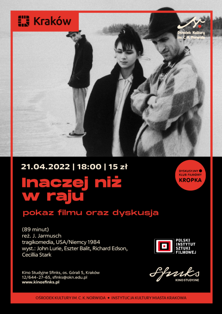 Sfinks - DKF - Inaczej niż w raju 1 U góry czarnobiały kadr z filmu. Kobieta i mężczyzna na pierwszym planie oraz inny mężczyzna w oddali. Wszyscy znajdują się nad morzem na plaży. Dyskusyjny Klub Filmowy kropka: Inaczej niż w raju.